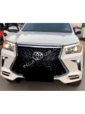 Бампер передний с решеткой Hilux 16+